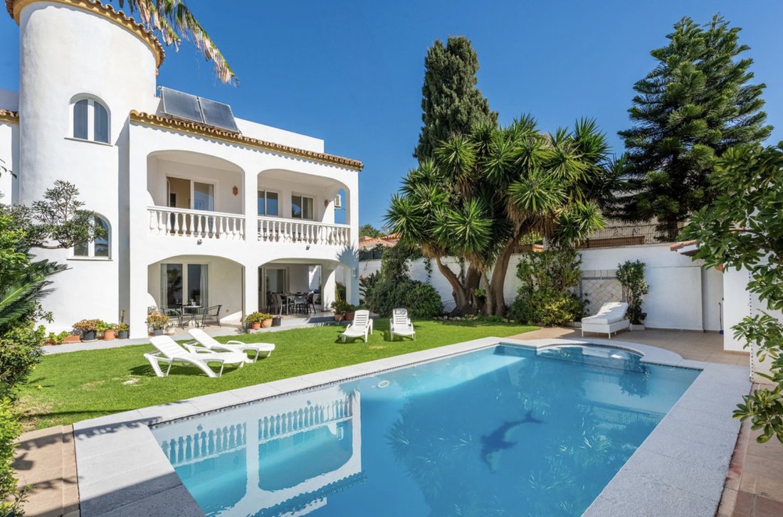 Villa in San Pedro de Alcantara, Andalusia, Spain 3 - 17308614