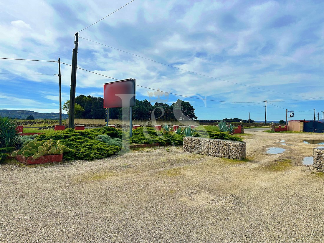 Estate in Suze-la-Rousse, Auvergne-Rhône-Alpes, France 2 - 17308114