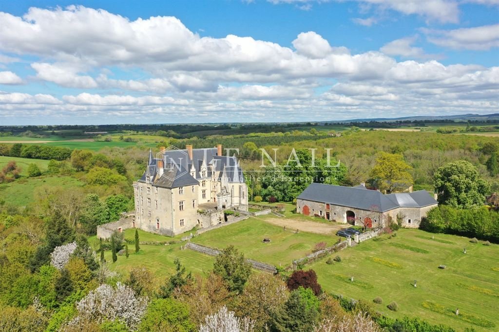 Castle in Rocade-Chartrie, Sablé-sur-Sarthe, France 1 - 14152778