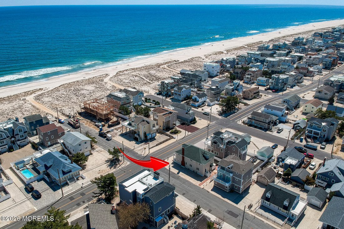 House in Ship Bottom, New Jersey, United States 4 - 17308084