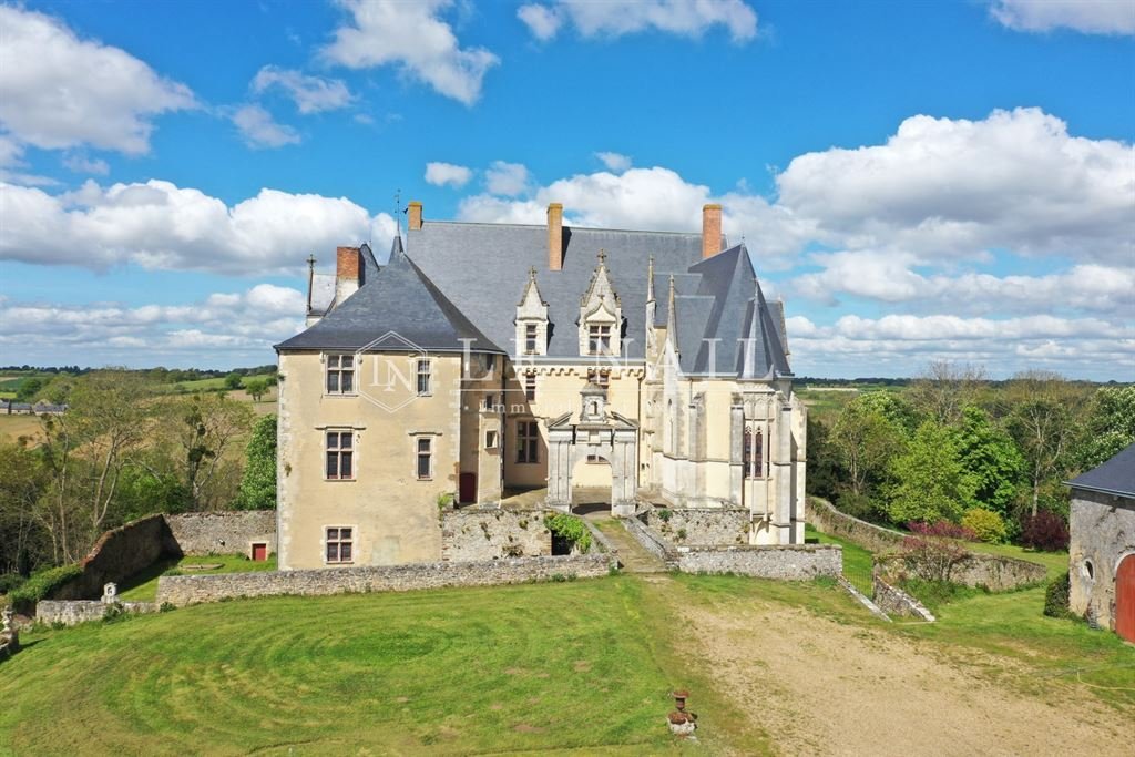 Castle in Rocade-Chartrie, Sablé-sur-Sarthe, France 2 - 14152778