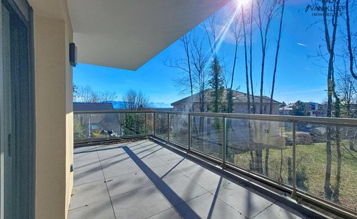 Apartment in Divonne-les-Bains, Auvergne-Rhône-Alpes, France 1