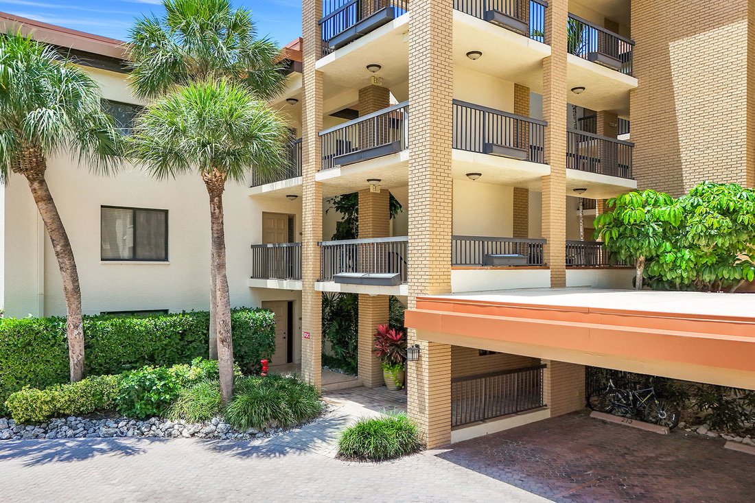 Condo in Naples, Florida, United States 4 - 17308219