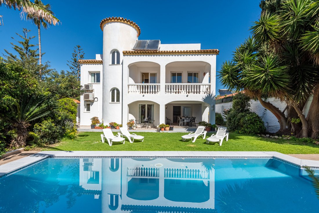 Villa in San Pedro de Alcantara, Andalusia, Spain 1 - 17152454