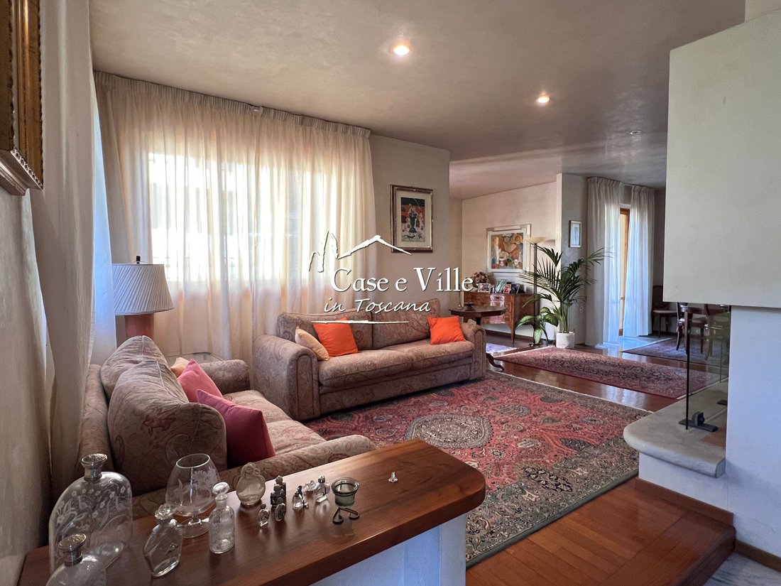 Villa in Prato, Tuscany, Italy 4 - 17022647