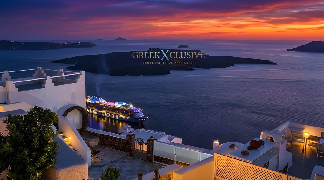 Villa in Thira, Aegean, Greece 1 - 14285041