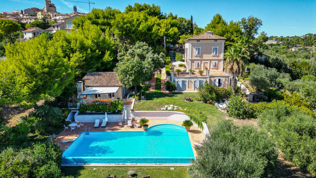 Villa in Civitanova Alta, Civitanova Marche, Marche 1 - 14760410