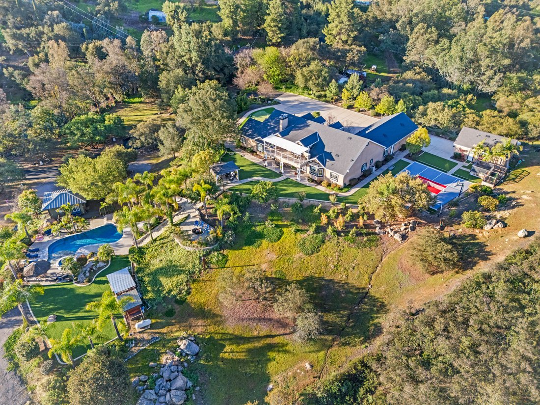Valley Center, California, United States 1 - 17309686