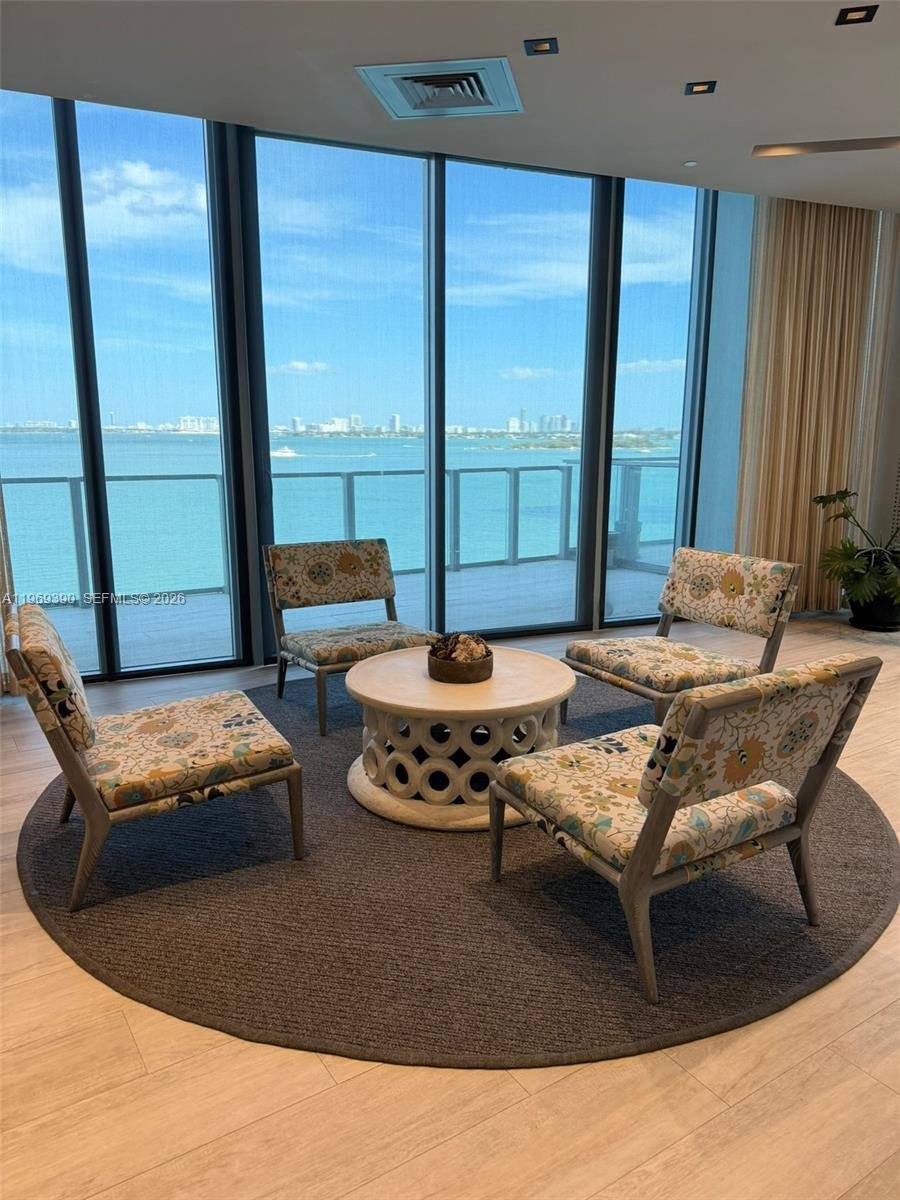 Condo in Miami, Florida, United States 3 - 17269673