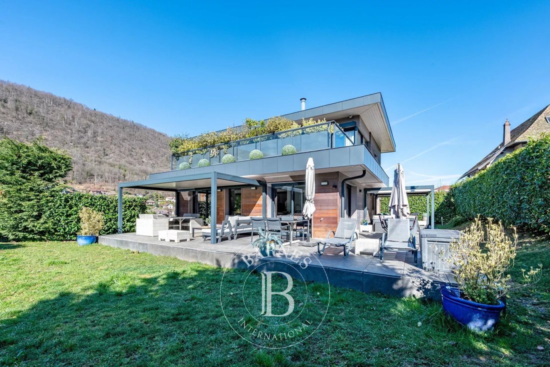 Villa in Sévrier, Auvergne-Rhône-Alpes, France 2 - 17272386