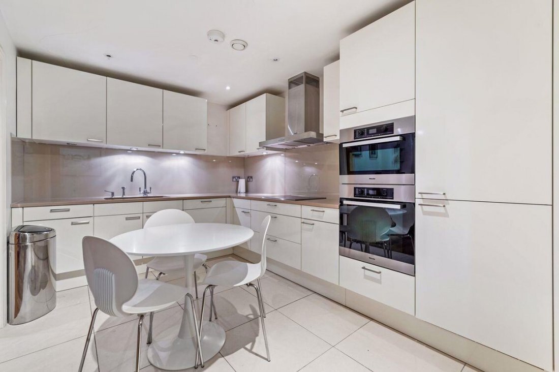 Apartment in Hampstead Garden Suburb, Barnet, England 4 - 17309997