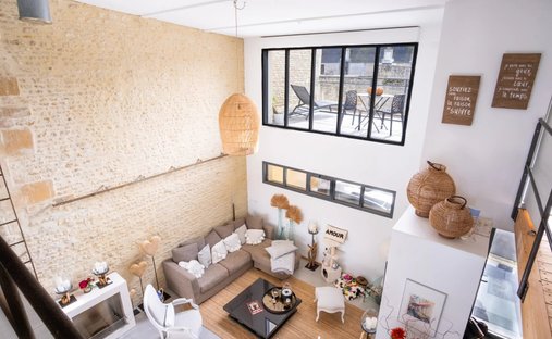 North Caen, Castle (12 Bedrooms) By The Seaside With Outbuildings Set In 1.1 Ha (2.47 Acres) Of Encl