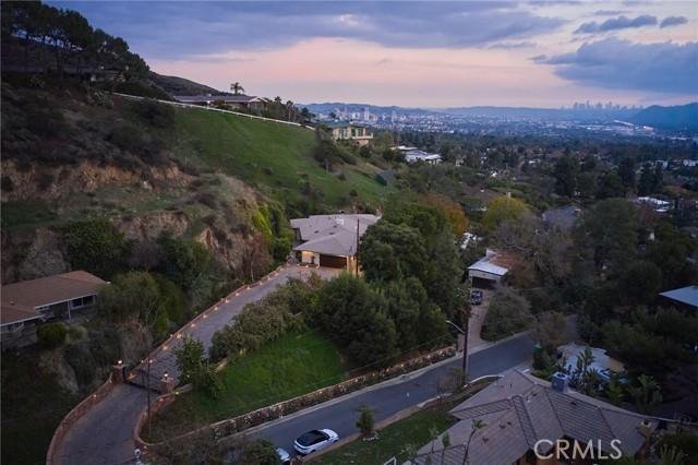 House in Burbank, California, United States 1 - 17309815