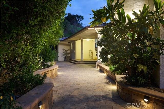 House in Burbank, California, United States 5 - 17309815