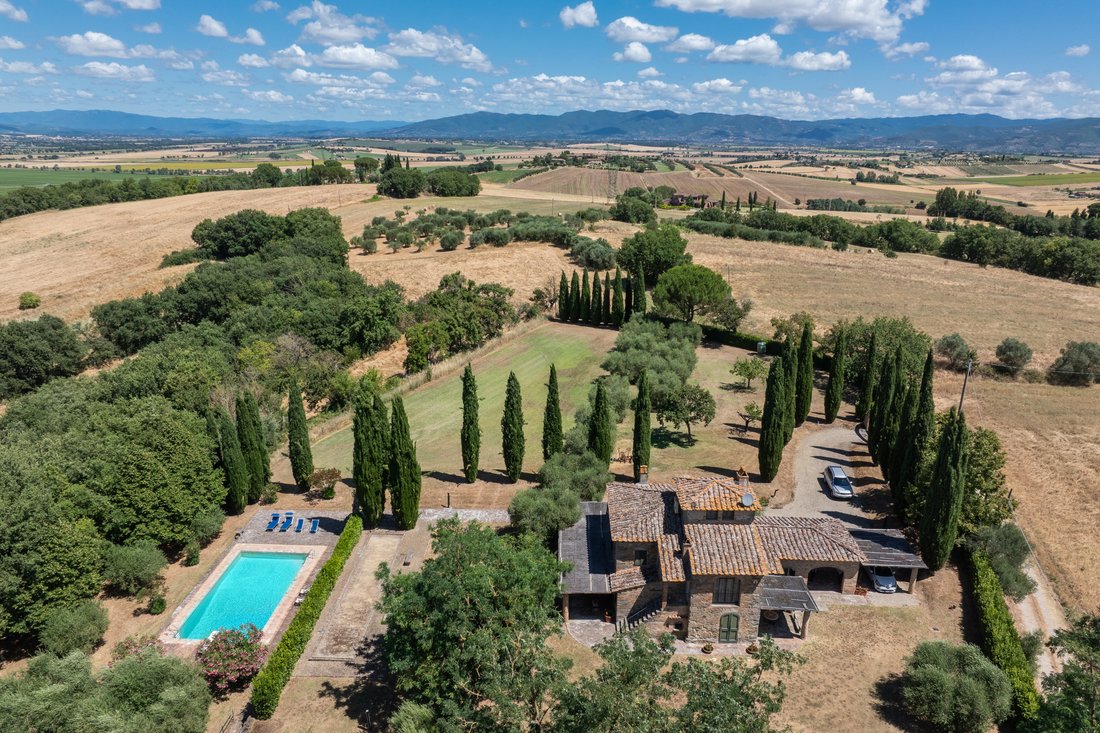 Villa in Center, Cortona, Tuscany 1 - 17321792