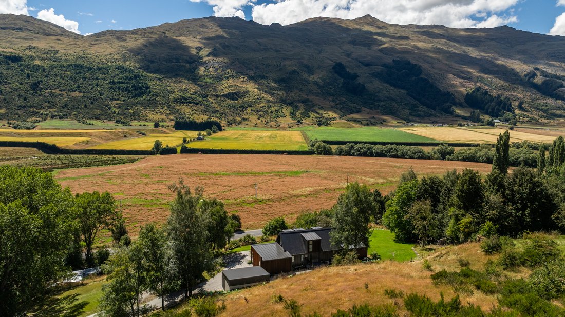 House in Queenstown, Otago, New Zealand 5 - 17321656