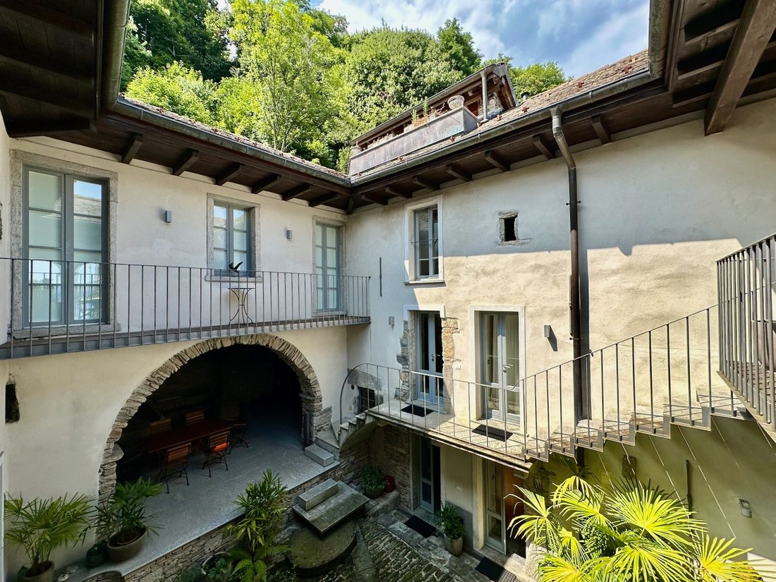 Villa in Oggebbio, Piedmont, Italy 1 - 15417537