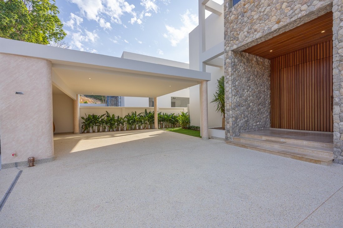 Villa in Choeng Thale, Phuket, Thailand 2 - 17314896
