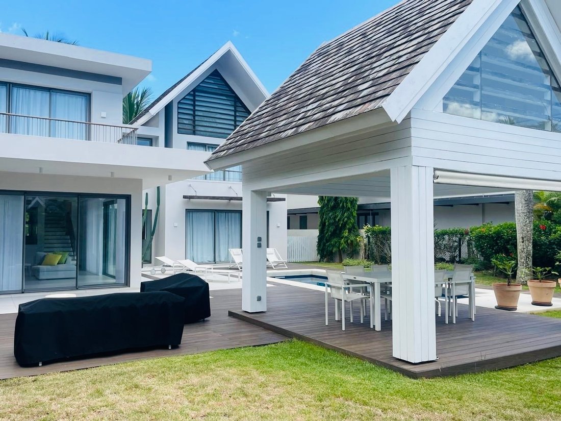 Villa in Grand Baie, Rivière du Rempart District, Mauritius 2 - 17310466