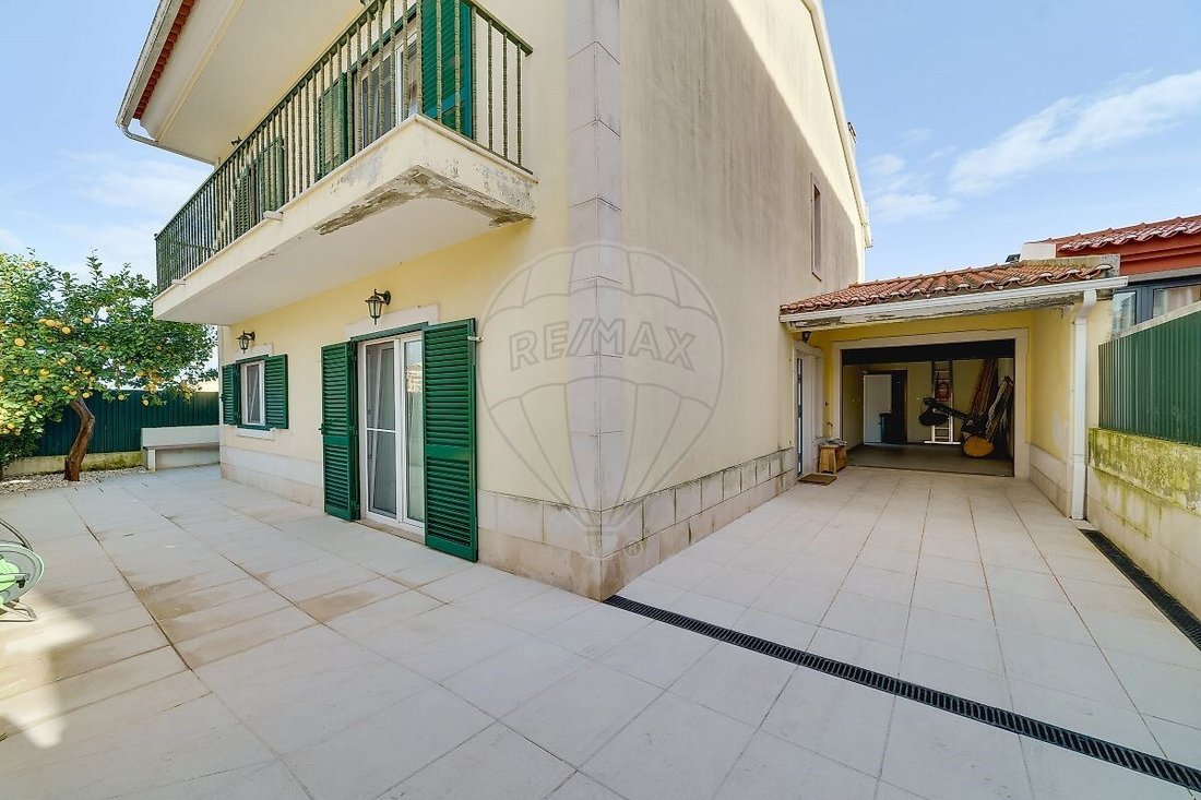 Villa in Pontinha e Famoes, Lisbon, Portugal 2 - 17317066