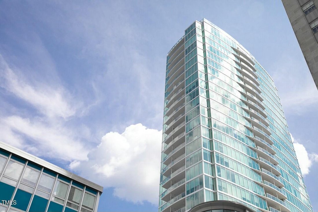 Condo in Durham, North Carolina, United States 2 - 17310367