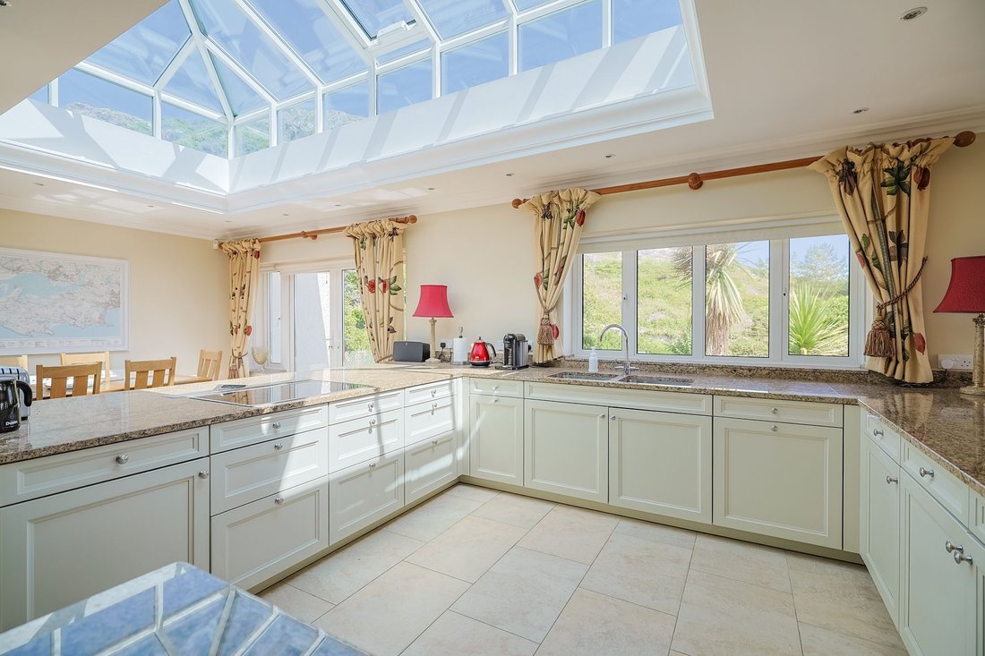 House in Penrice, Wales 3 - 17316230