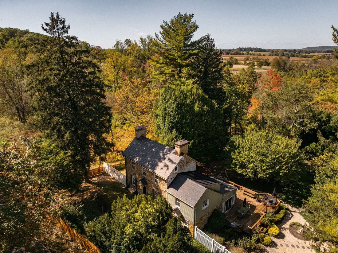 House in Solebury, Pennsylvania, United States 2 - 17311276