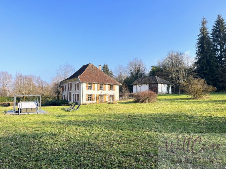 Villa in Saint-Geoire-en-Valdaine, Auvergne-Rhône-Alpes, France 1 - 17192714