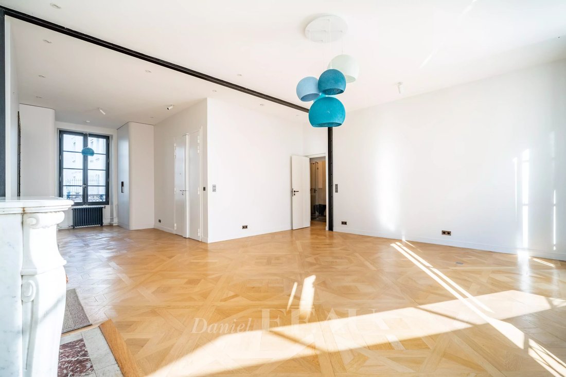 Apartment in Odéon, Paris 6e Arrondissement, Paris 4 - 17311218