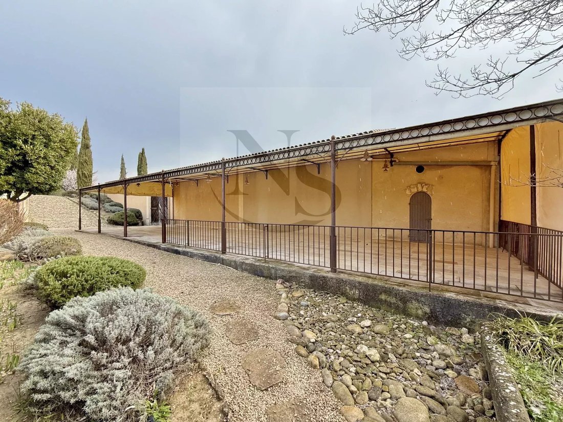 Estate in Est-Repentance-Les Trois Bons Dieux, Aix-en-Provence, France 5 - 17321328