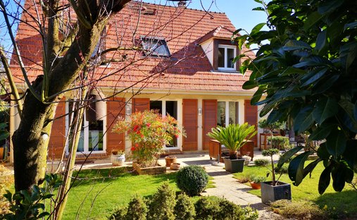 House in Sucy-en-Brie, Ile-de-France, France 1