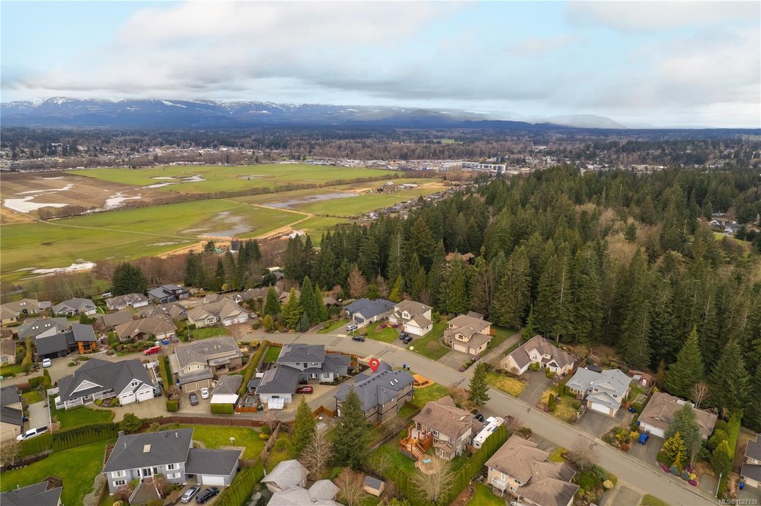 House in Courtenay, British Columbia, Canada 3 - 17314413