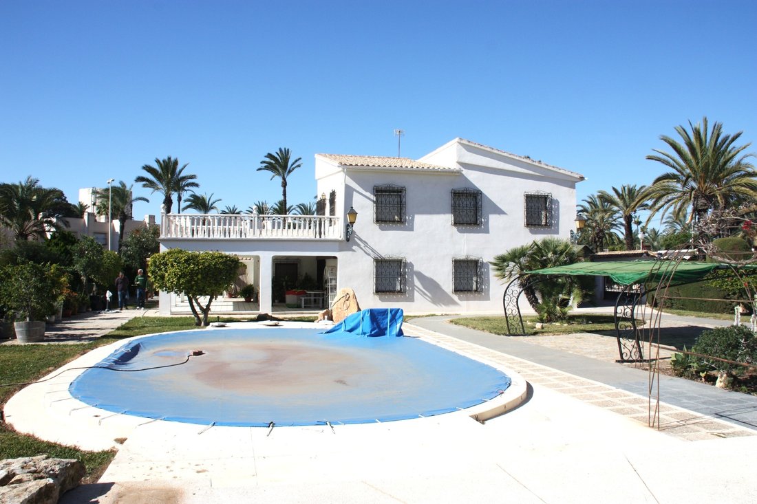 Villa in Cabo Roig, Orihuela, Valencian Community 2 - 17311521