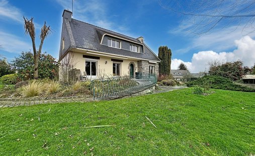 House in Centre Ville Sud Ouest, Plœmeur, France 1