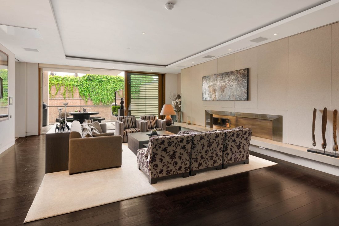 Apartment in Belgravia, Westminster, England 2 - 17310409