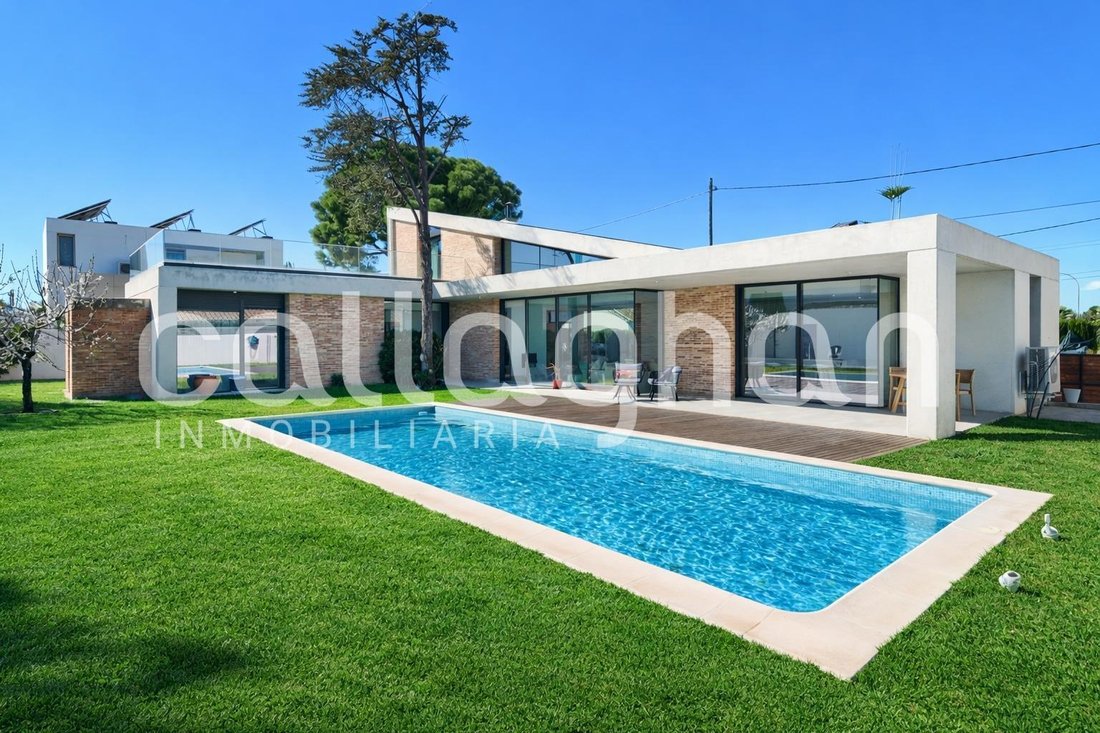 Villa in l'Eliana, Valencian Community, Spain 1 - 17298103