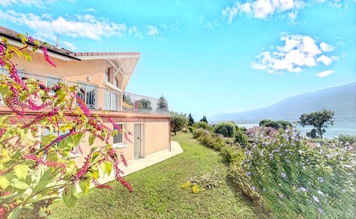 House in Tresserve, Auvergne-Rhône-Alpes, France 1