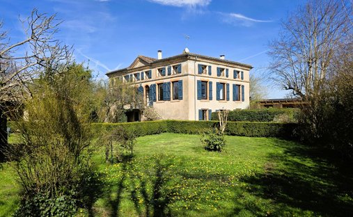House in Pomponne, Montauban, France 1
