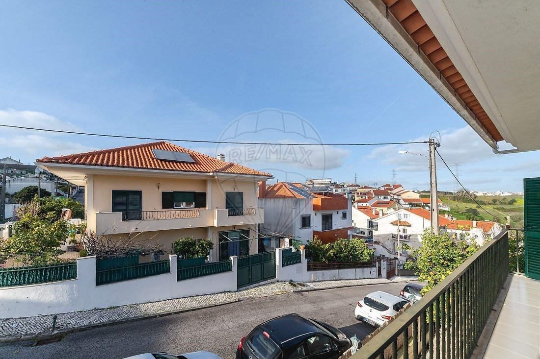 Villa in Pontinha e Famoes, Lisbon, Portugal 1 - 17317066