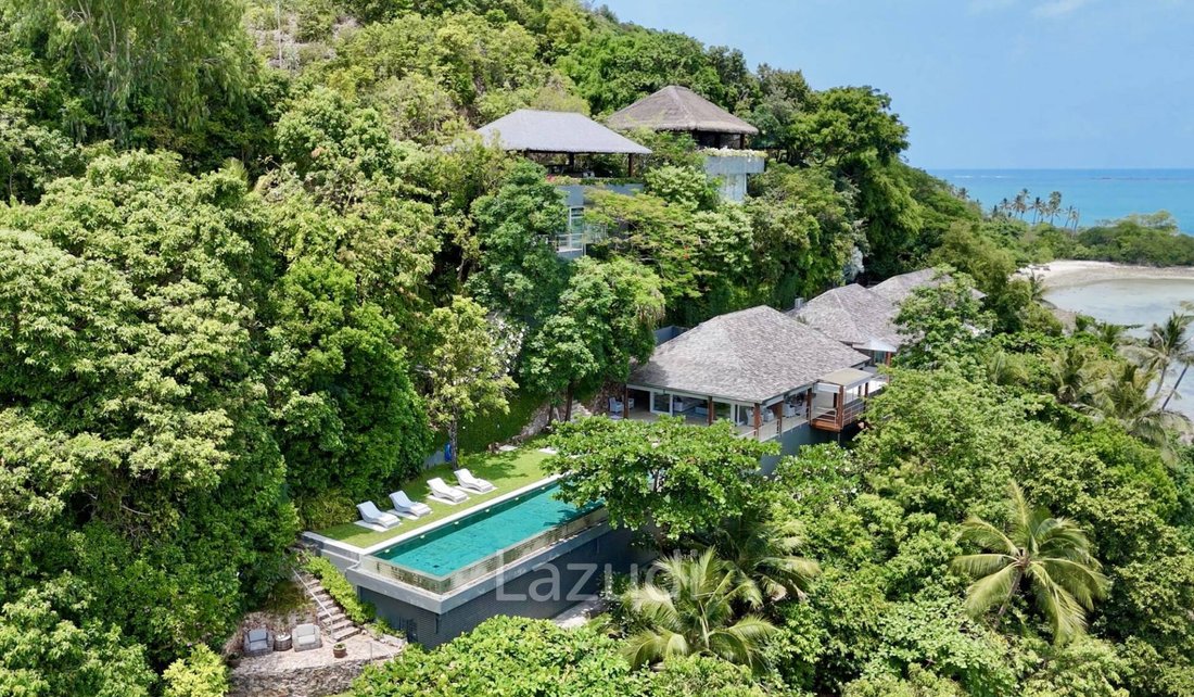 Incredible 6-Bed Waterfront Villa with 96m of Ocean-Frontage