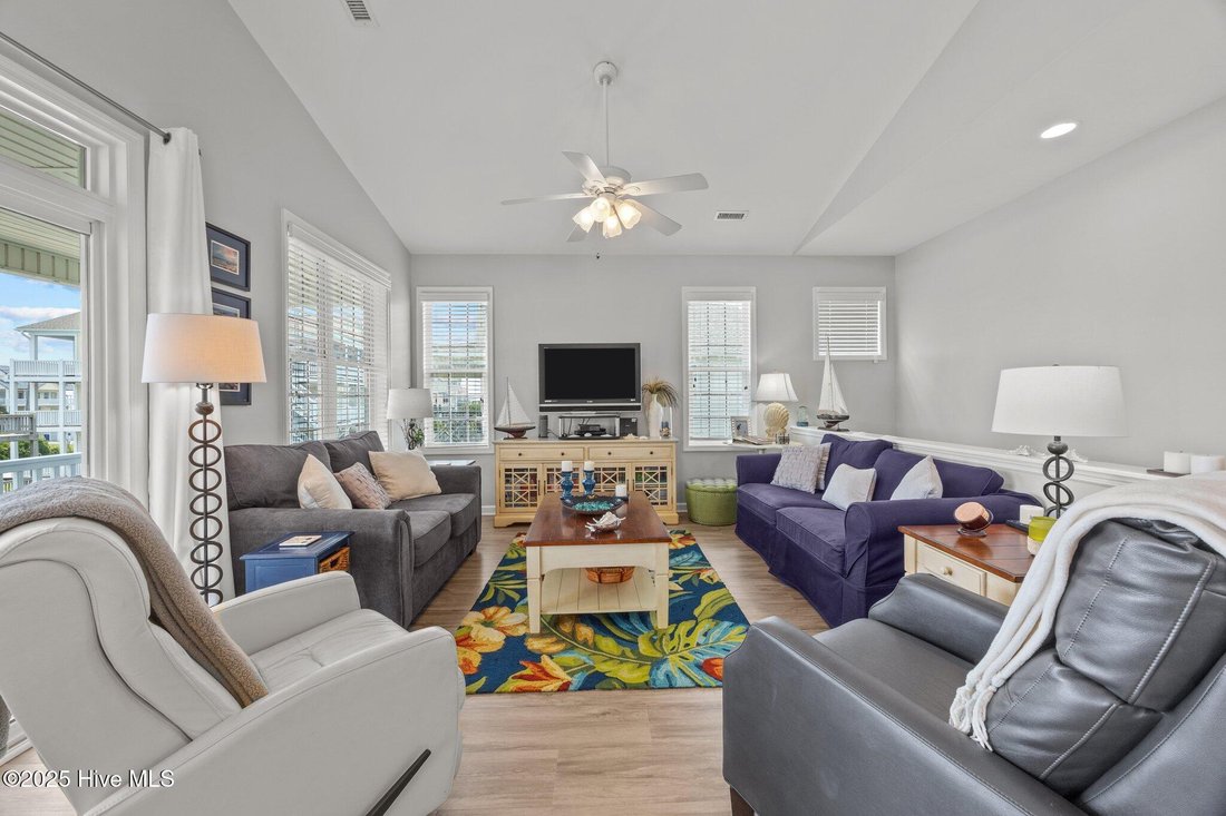 House in North Topsail Beach, North Carolina, United States 4 - 17318987