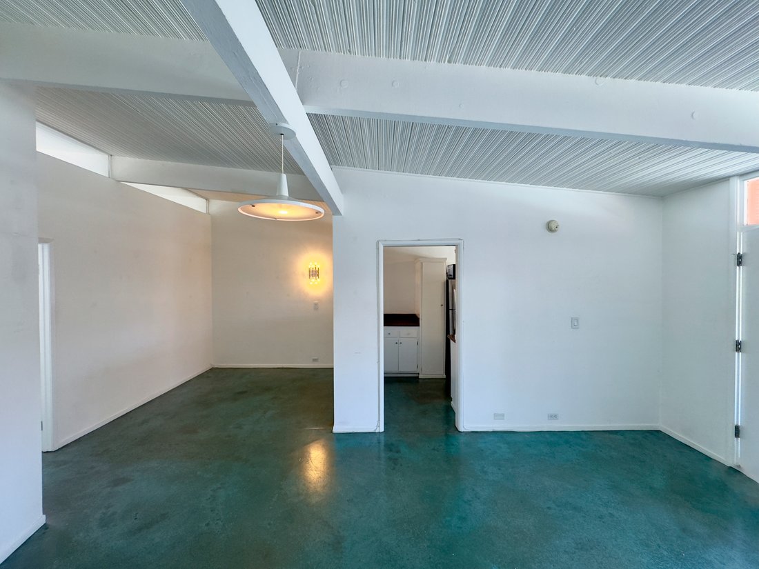 Condo in Los Angeles, California, United States 4 - 17317210