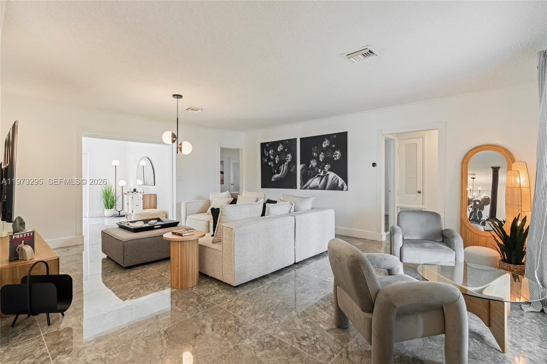 House in Oakland Park, Florida, United States 2 - 17309996