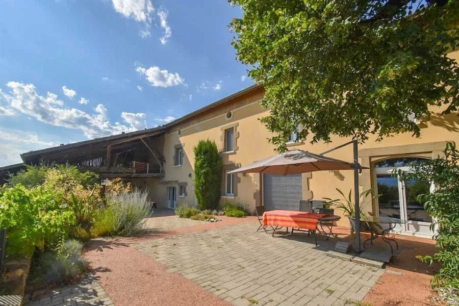 House in Saint-Vérand, Auvergne-Rhône-Alpes, France 3 - 17311084