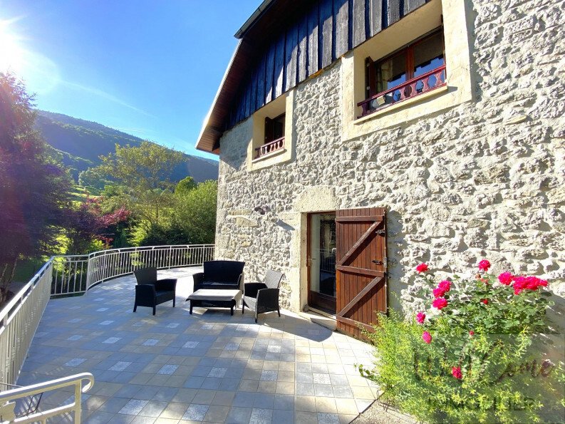 House in Saint-Thibaud-de-Couz, Auvergne-Rhône-Alpes, France 3 - 17192725
