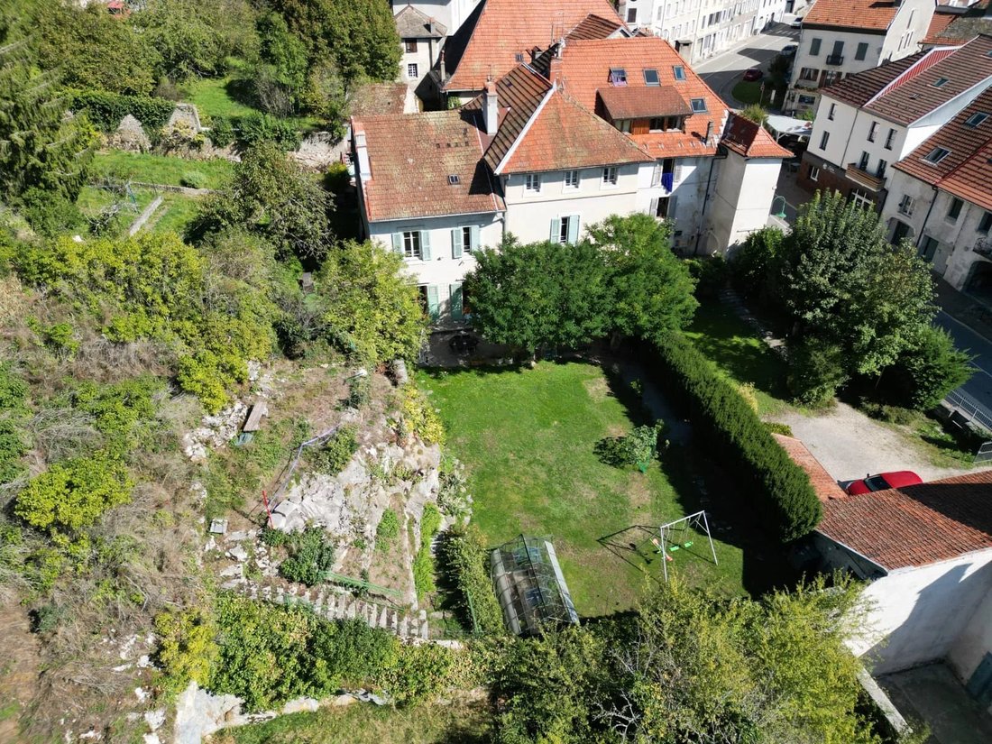 House in Bellegarde-sur-Valserine, Valserhone, France 1 - 17316246