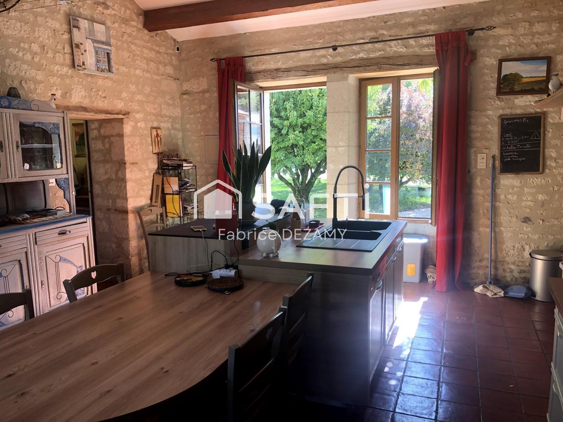 House in Sainte-Gemme-la-Plaine, Pays de la Loire, France 2 - 17318073