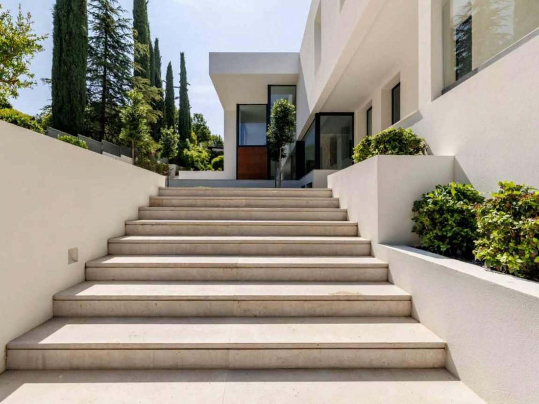 Villa in Boadilla del Monte, Comunidad de Madrid, Spain 2 - 17311496