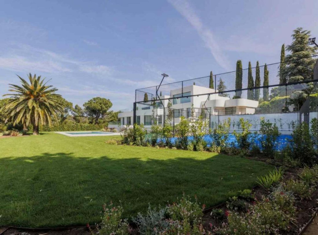Villa in Boadilla del Monte, Comunidad de Madrid, Spain 5 - 17311496