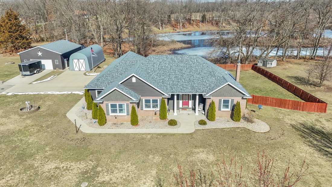 House in Three Rivers, Michigan, United States 1 - 17311995